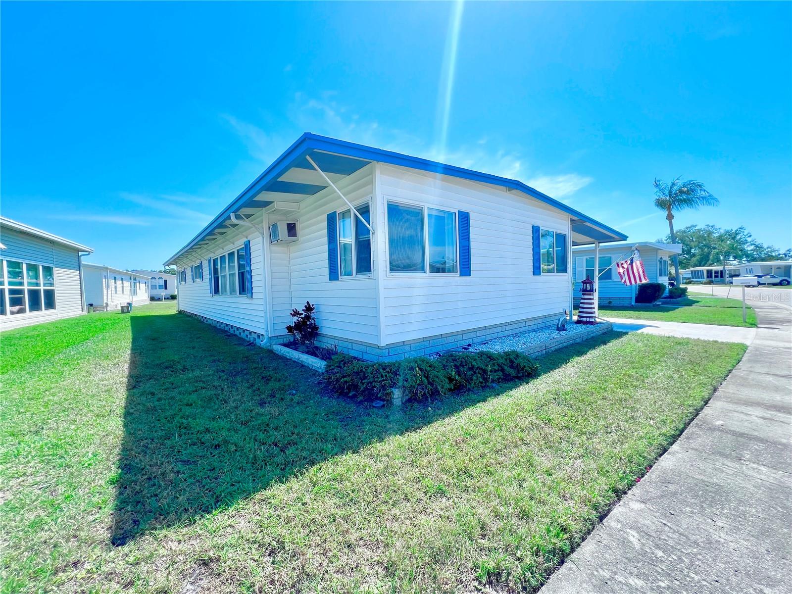 1100 BELCHER ROAD S 523