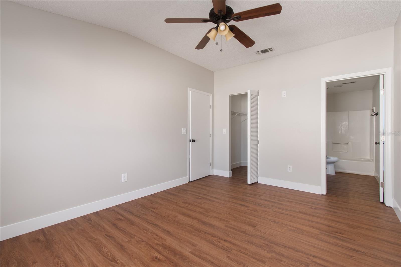 MOUNT GREENWOOD UNIT 5 OF - Residential