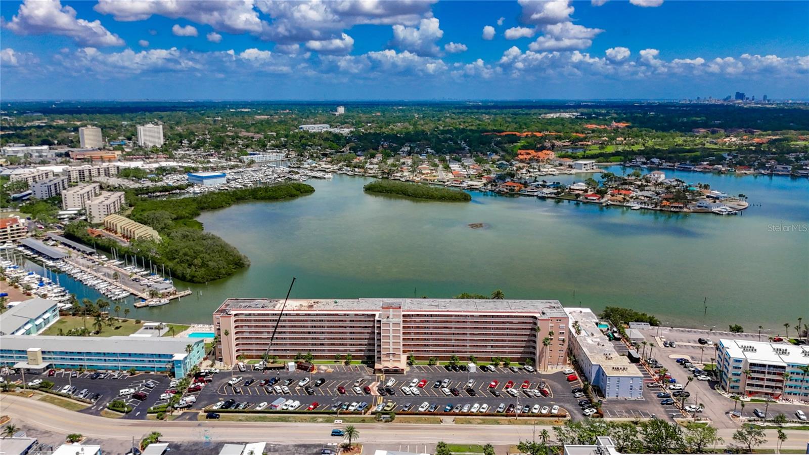 SHORE CREST BLDG - Residential