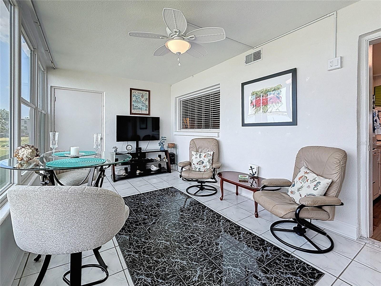 SHORE CREST BLDG - Residential