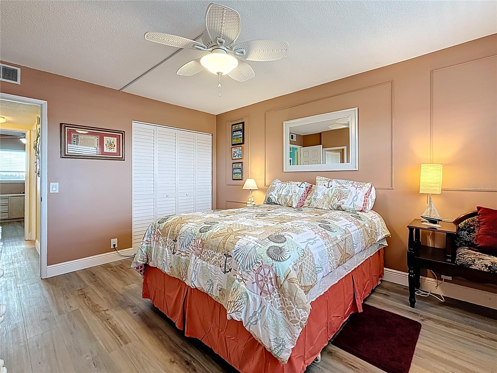 SHORE CREST BLDG - Residential