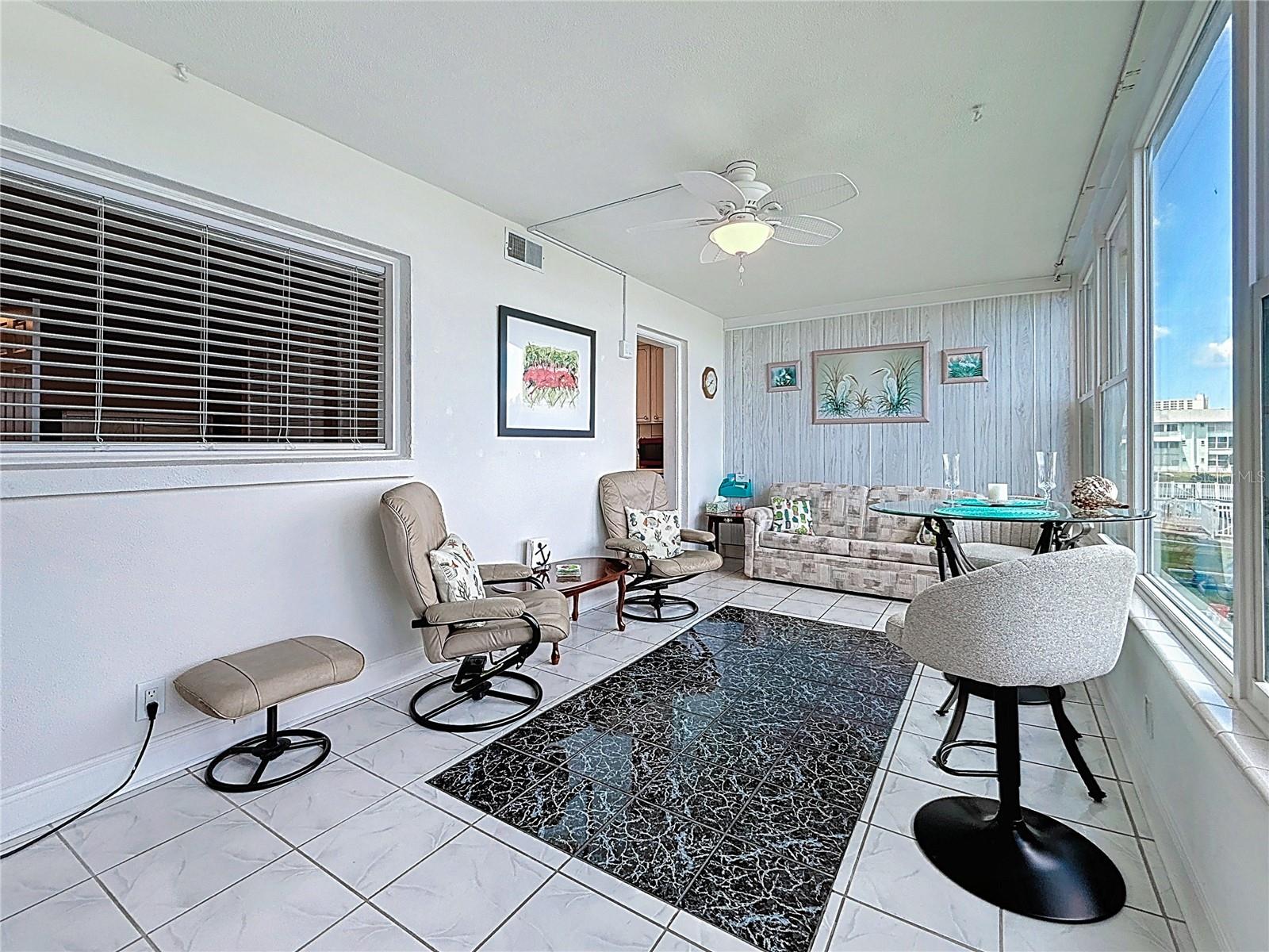 SHORE CREST BLDG - Residential