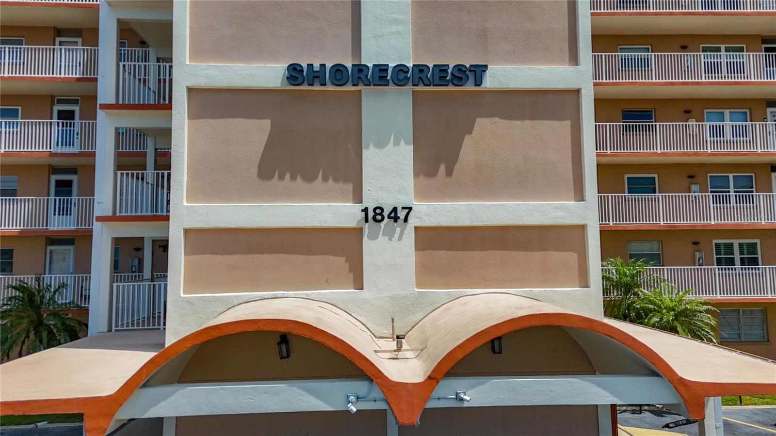 SHORE CREST BLDG - Residential