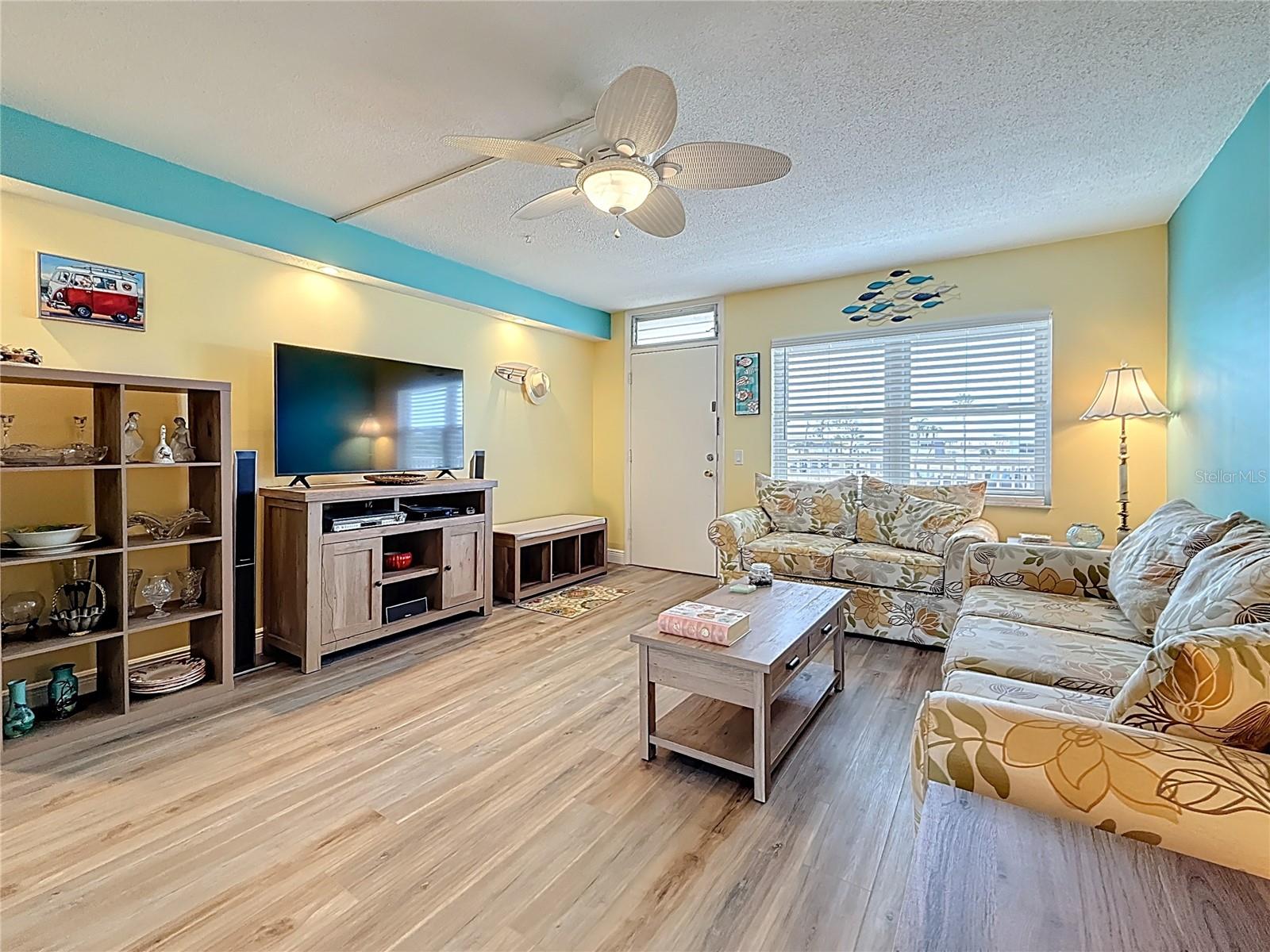 SHORE CREST BLDG - Residential