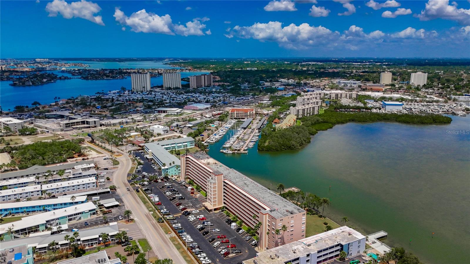 SHORE CREST BLDG - Residential