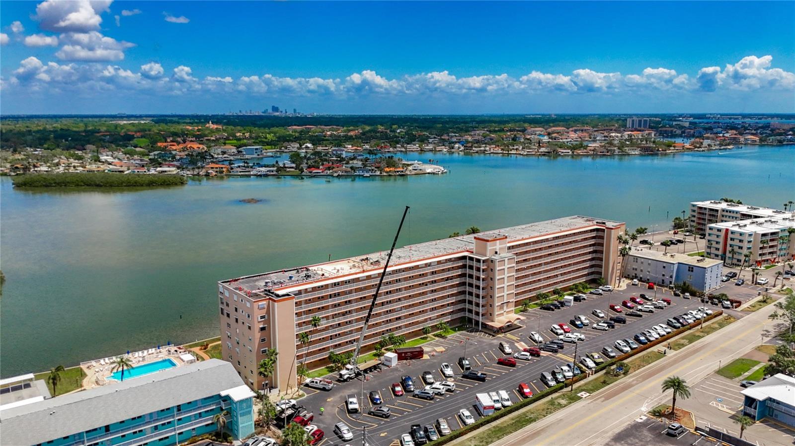 SHORE CREST BLDG - Residential