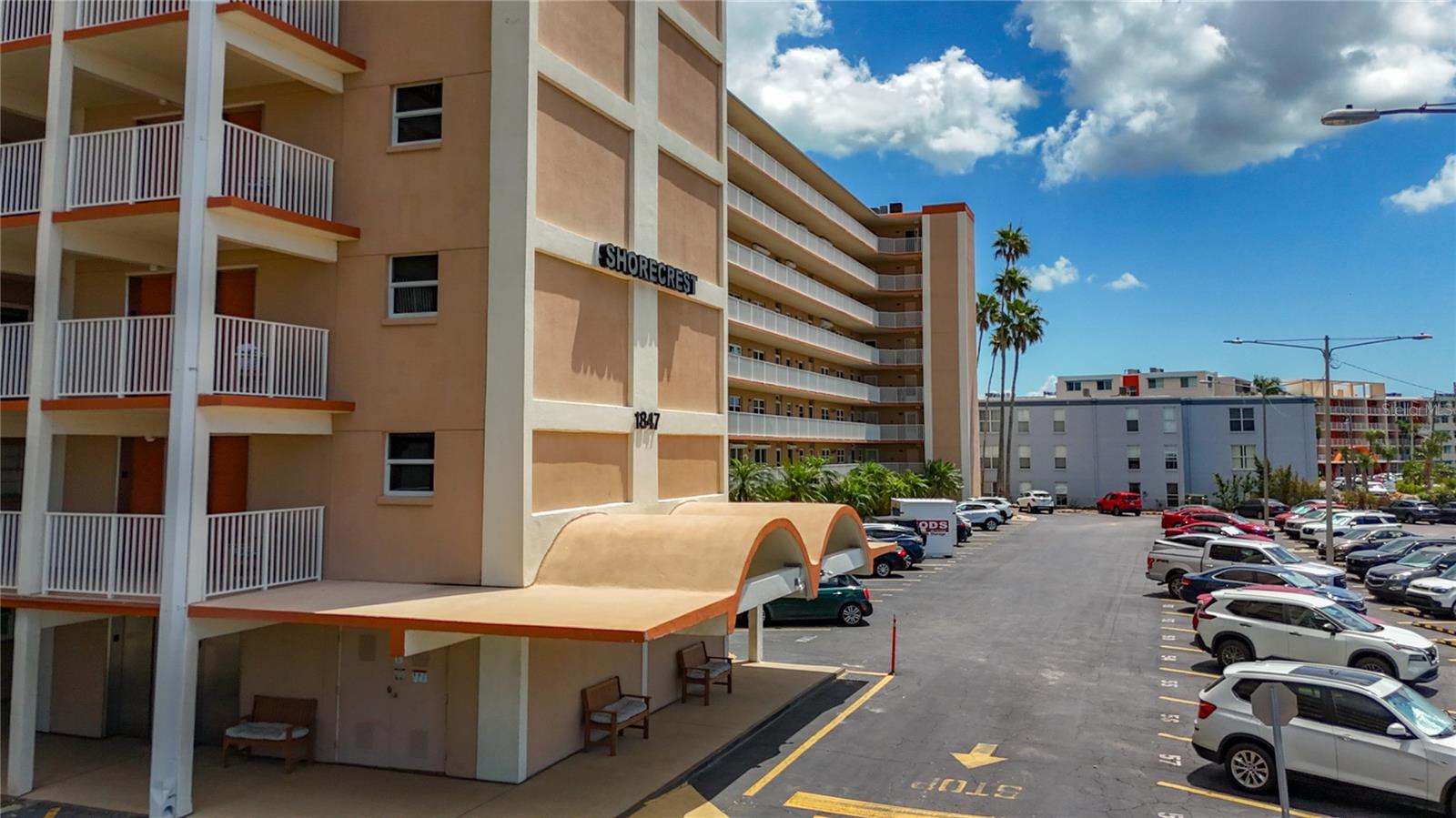 SHORE CREST BLDG - Residential