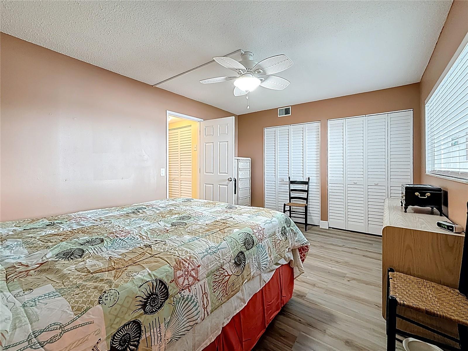 SHORE CREST BLDG - Residential