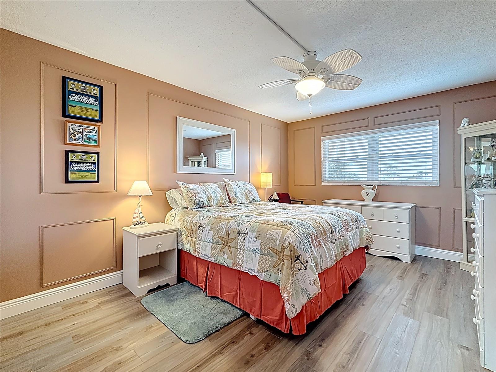 SHORE CREST BLDG - Residential