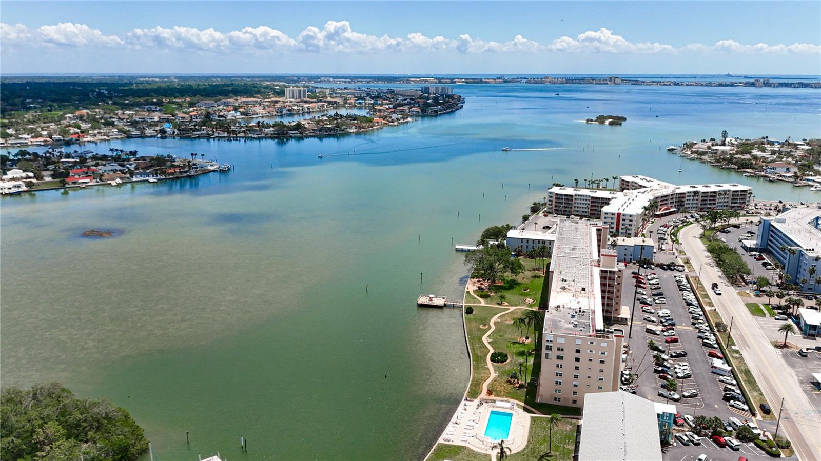 SHORE CREST BLDG - Residential