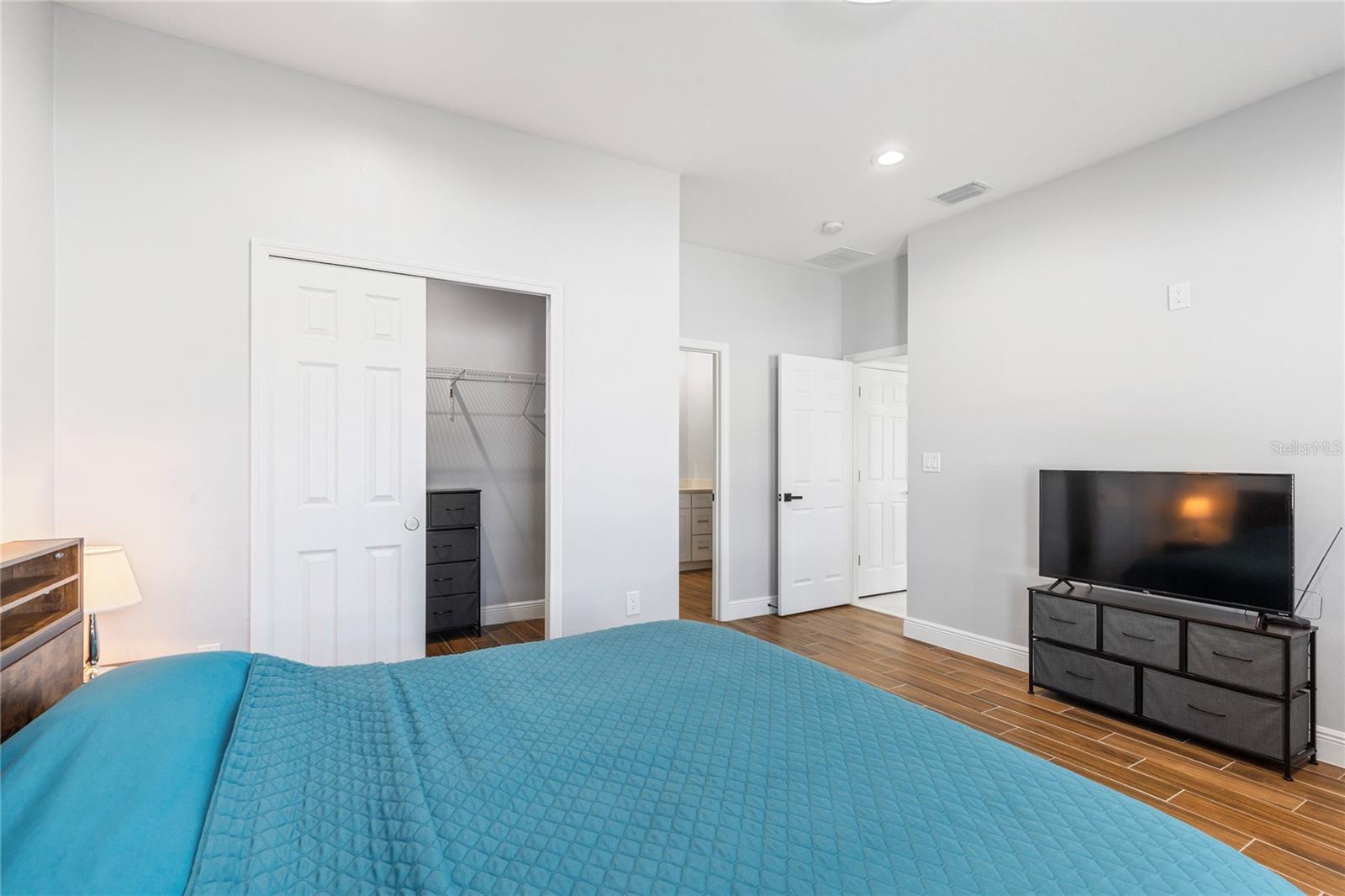 NEW ATHENS CITY - Residential