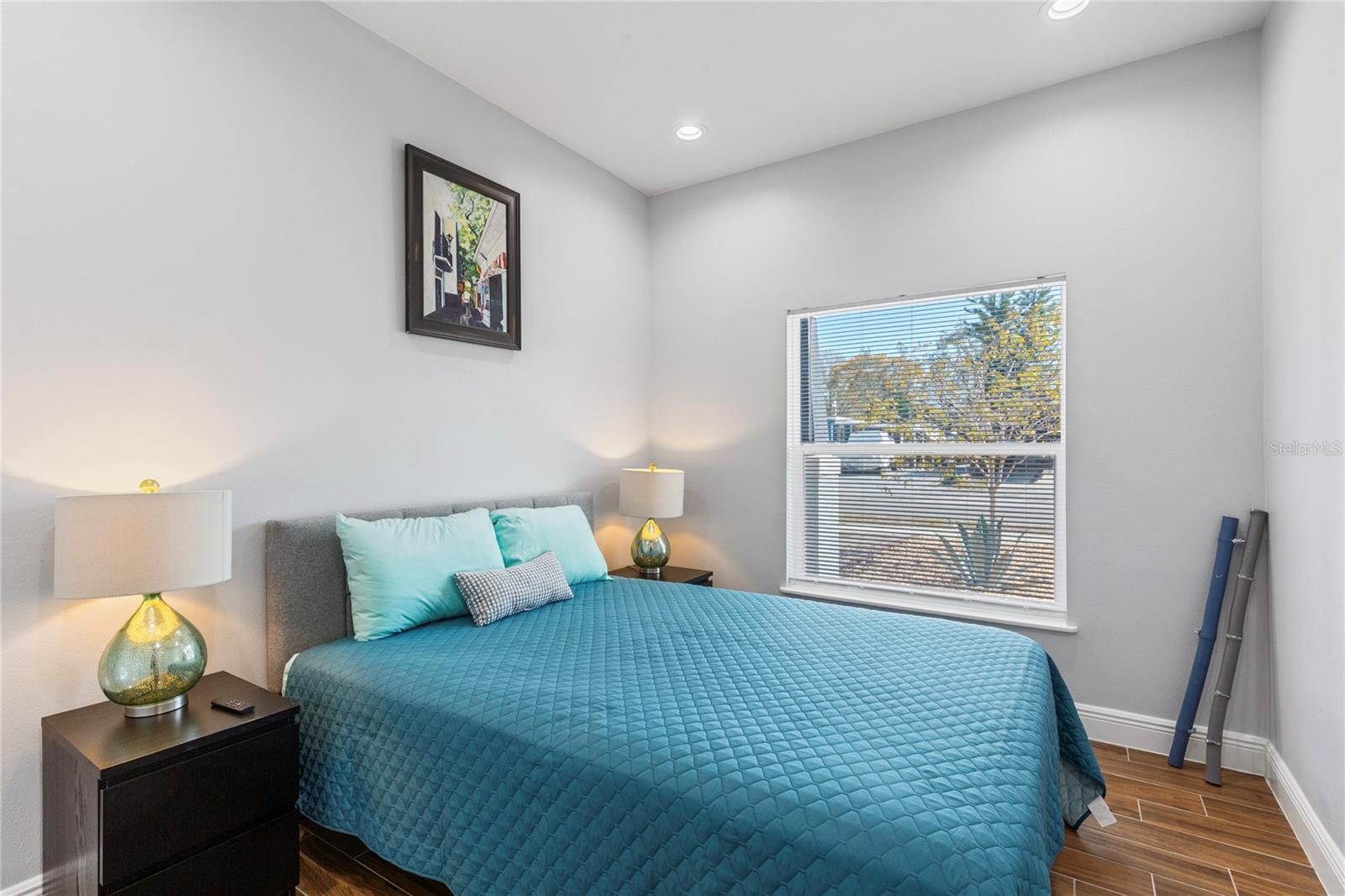 NEW ATHENS CITY - Residential