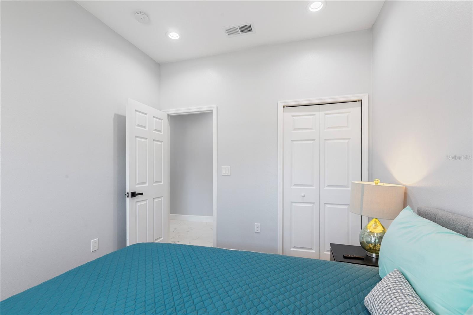 NEW ATHENS CITY - Residential