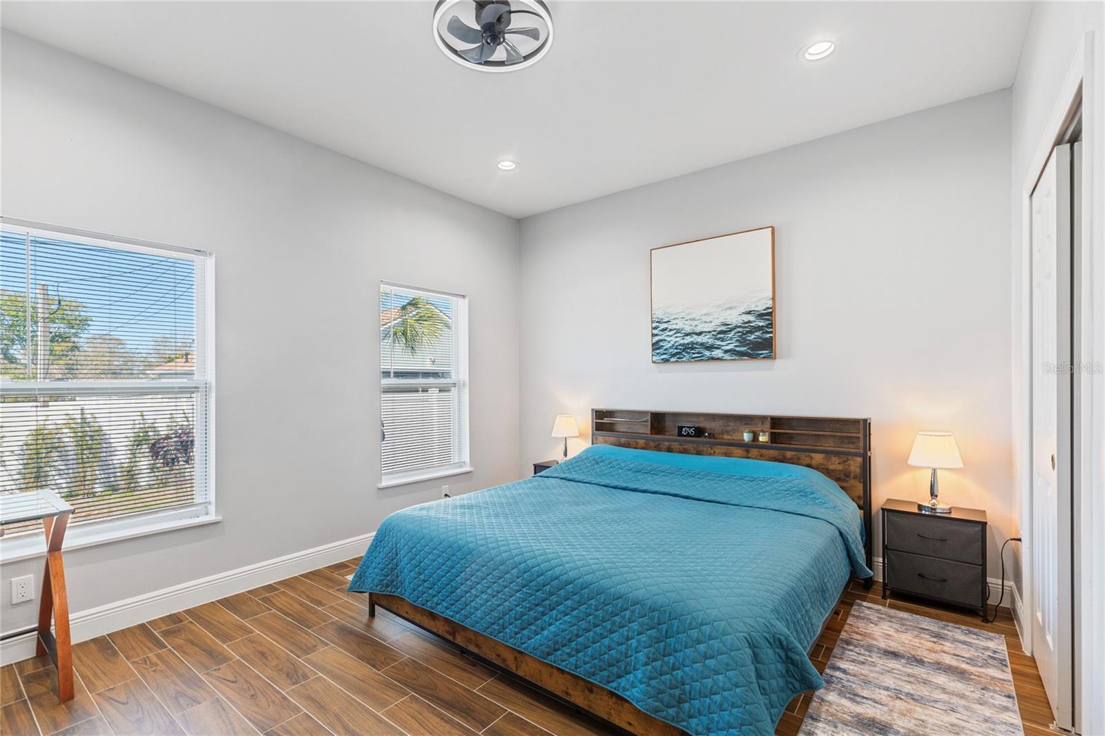 NEW ATHENS CITY - Residential