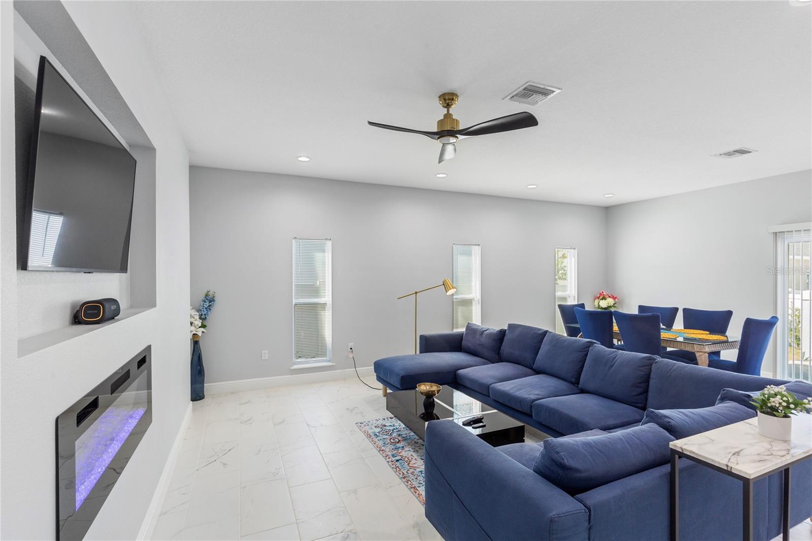 NEW ATHENS CITY - Residential