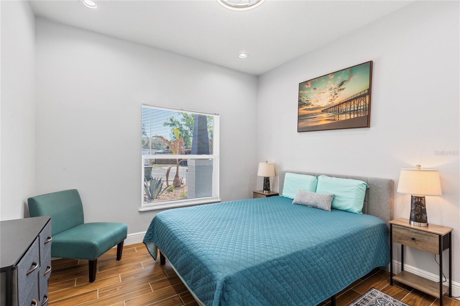 NEW ATHENS CITY - Residential