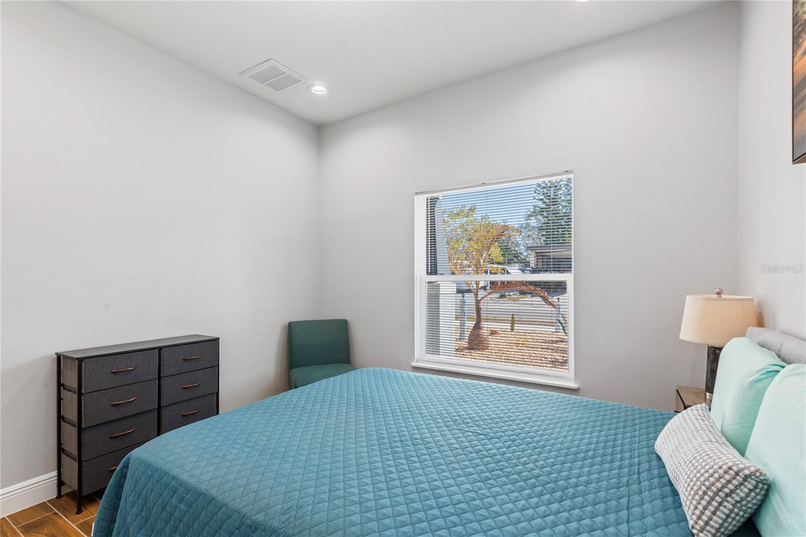 NEW ATHENS CITY - Residential