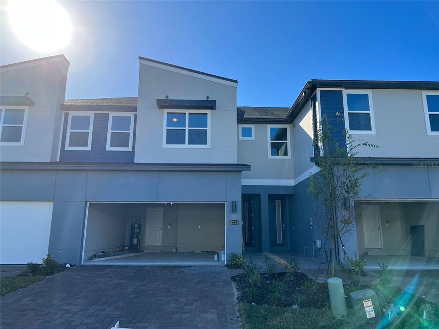 Welcome to this fabulous townhome in the much sought after Hawk's Crest neighborhood in winter park. The townhouse has perfect layout when you walk into the house, beautiful tile floor, one half bathroom downstairs. 3 Bedrooms upstairs with a big loft. It is a perfect floor plan to live here or as an investment. Resort style pool and playground. Near to everywhere, easy to find highway and shopping center.