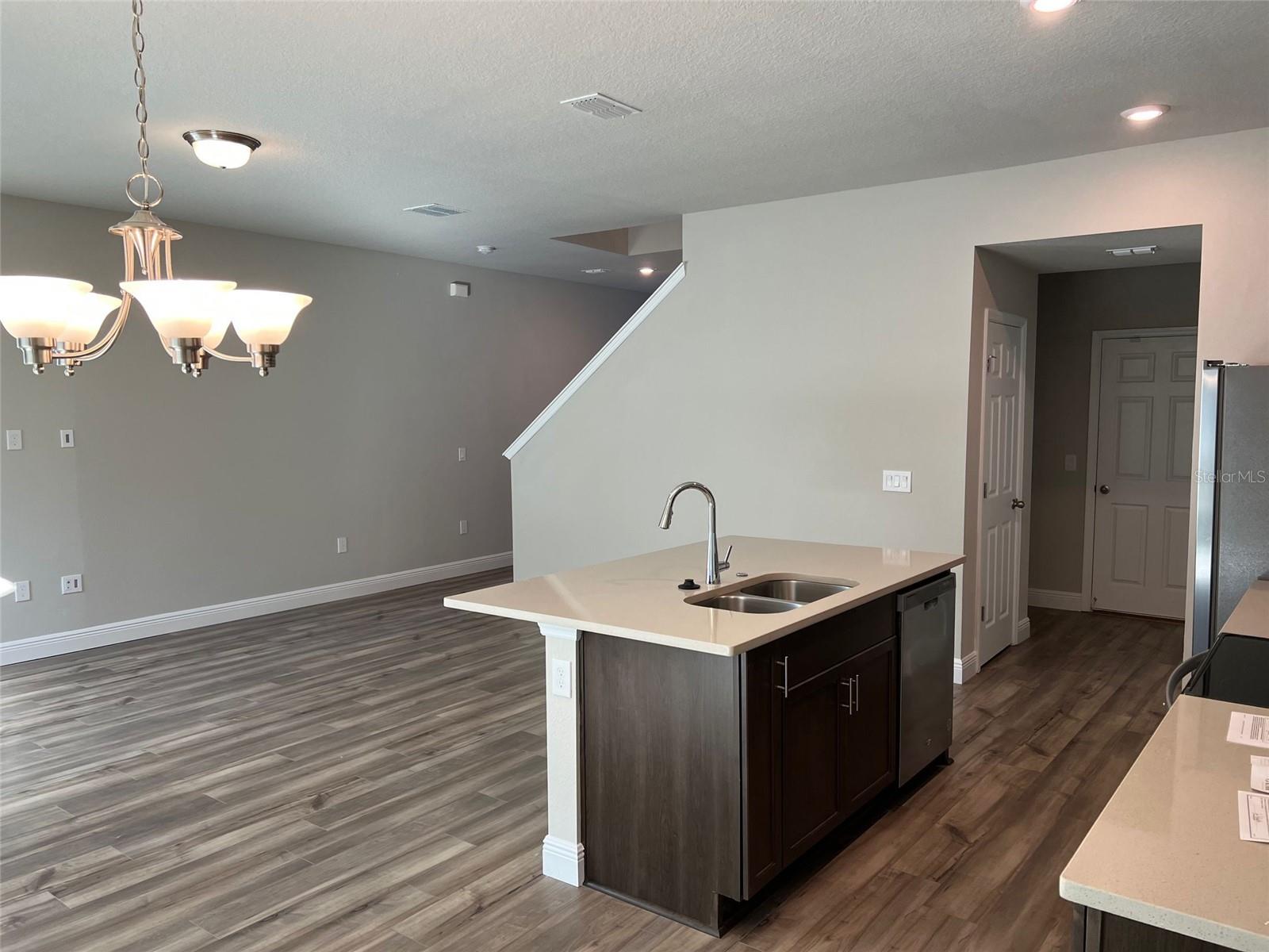 2232 SHADOWLAND LOOP