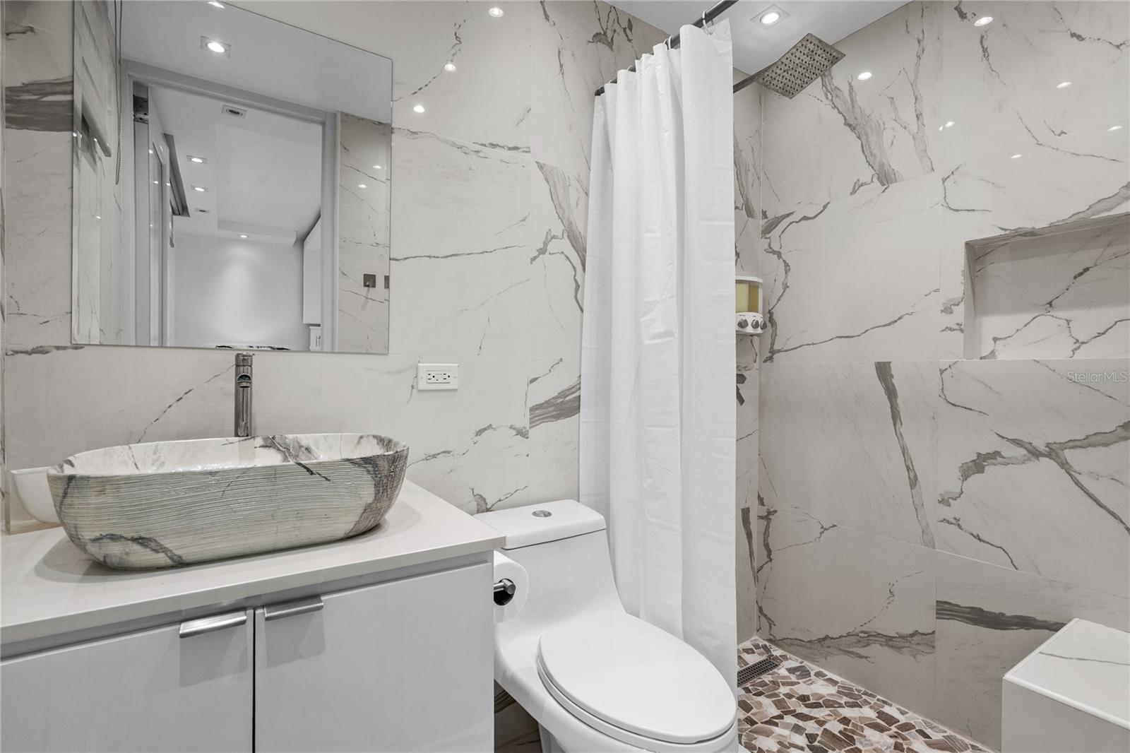 AQUATIKA 1501 - Residential
