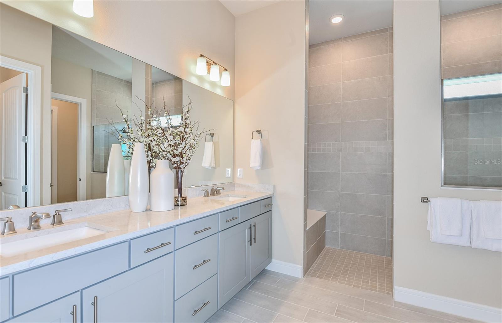 DEL WEBB RIVER RESERVE PHASE 1A & 1B - Residential