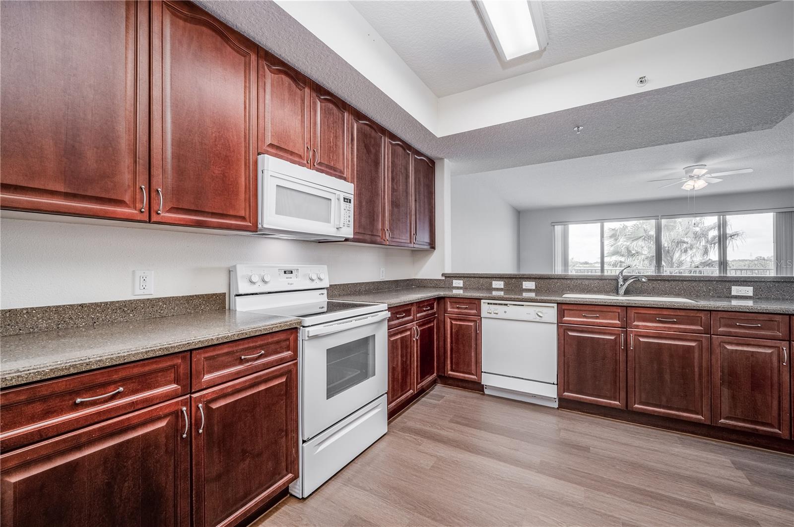 PROMENADE CONDO - Residential Lease