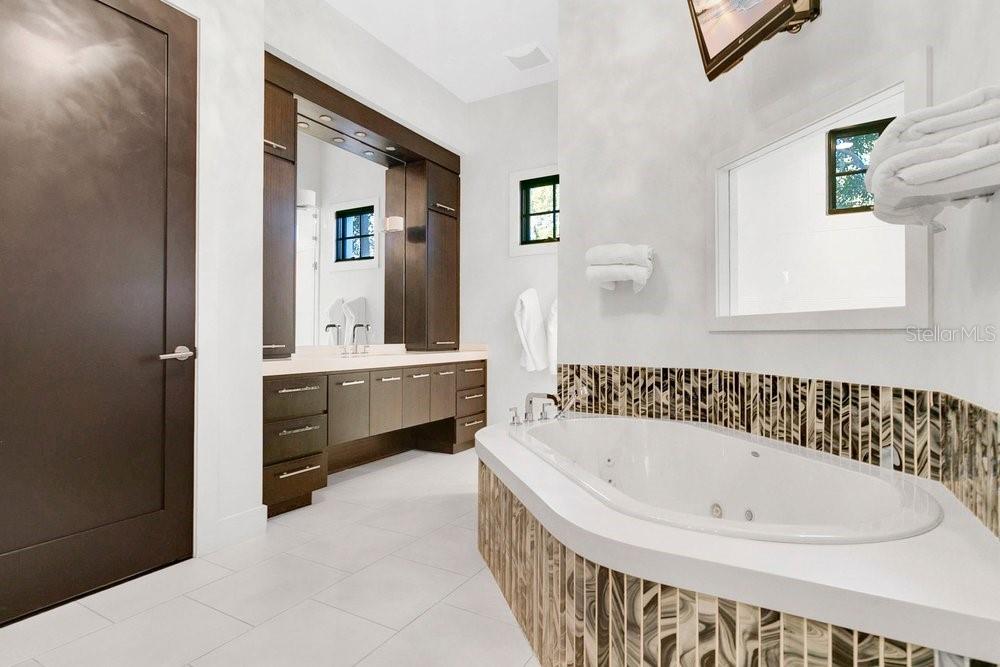 MAITLAND SHORES FIRST ADD - Residential