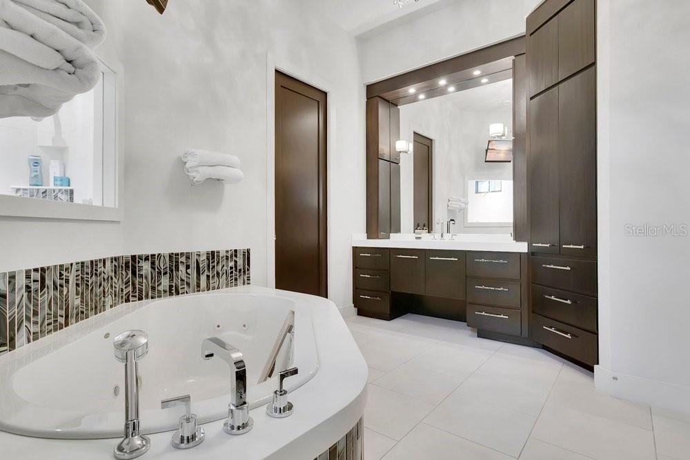 MAITLAND SHORES FIRST ADD - Residential