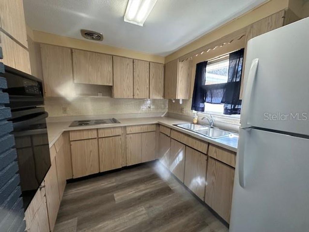 Photo of 803 Tangerine Street, Tavares, FL 32778 (MLS # G5106955)