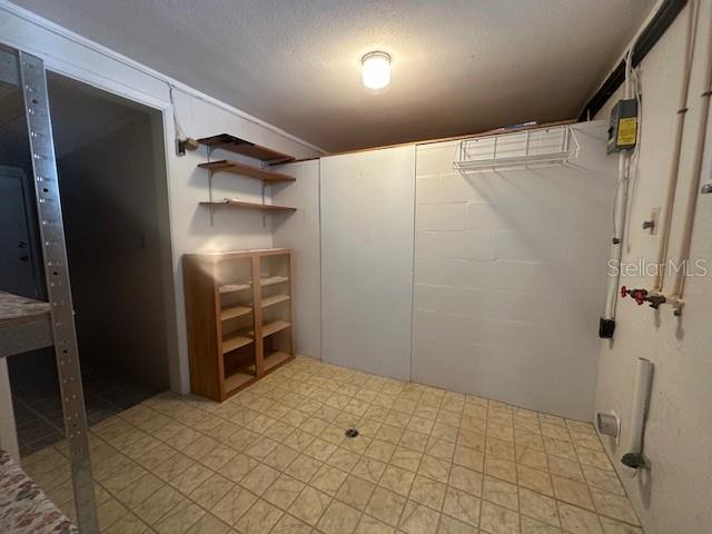 TAVARES - Residential Lease