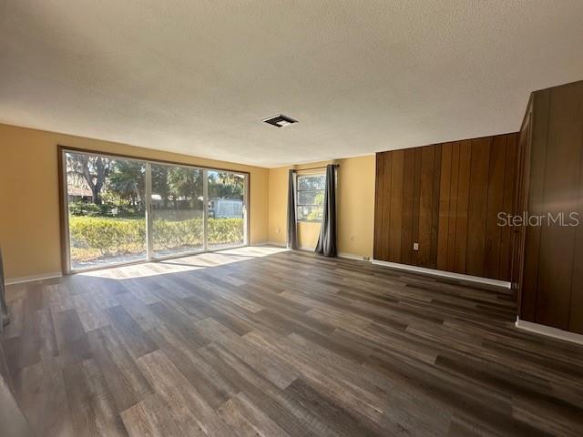 TAVARES - Residential Lease