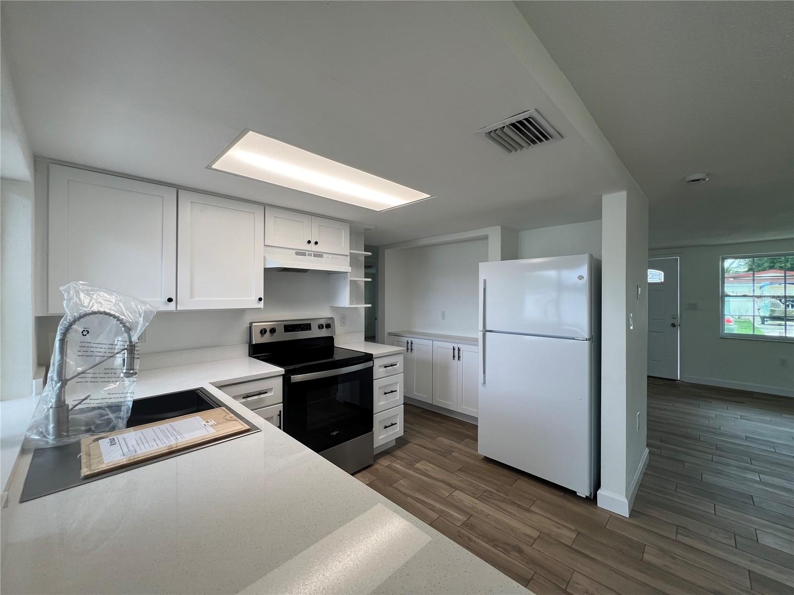 REGENCY PARK - Residential Lease