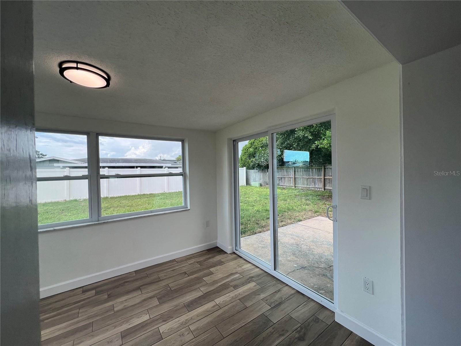 REGENCY PARK - Residential Lease