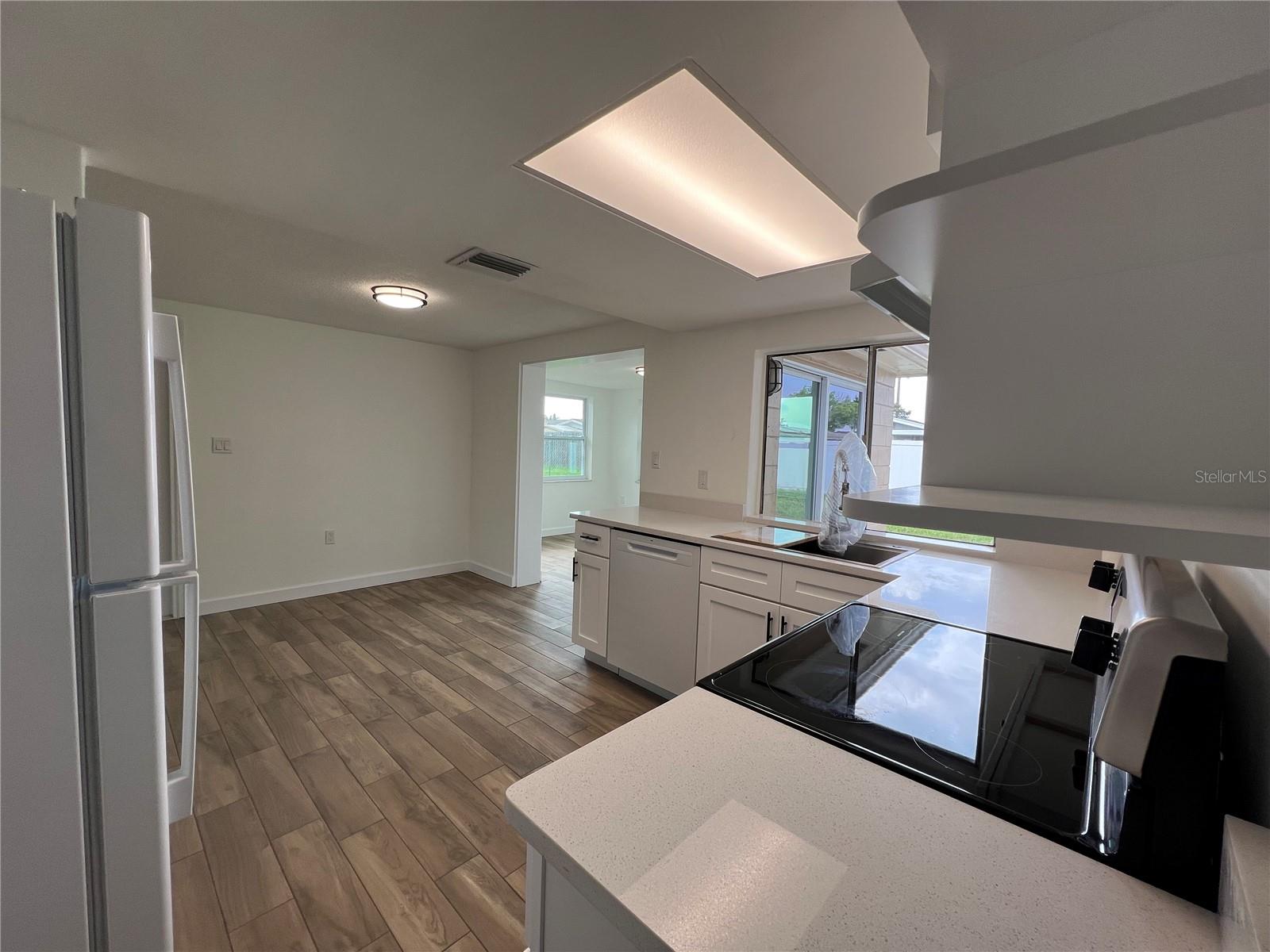 REGENCY PARK - Residential Lease