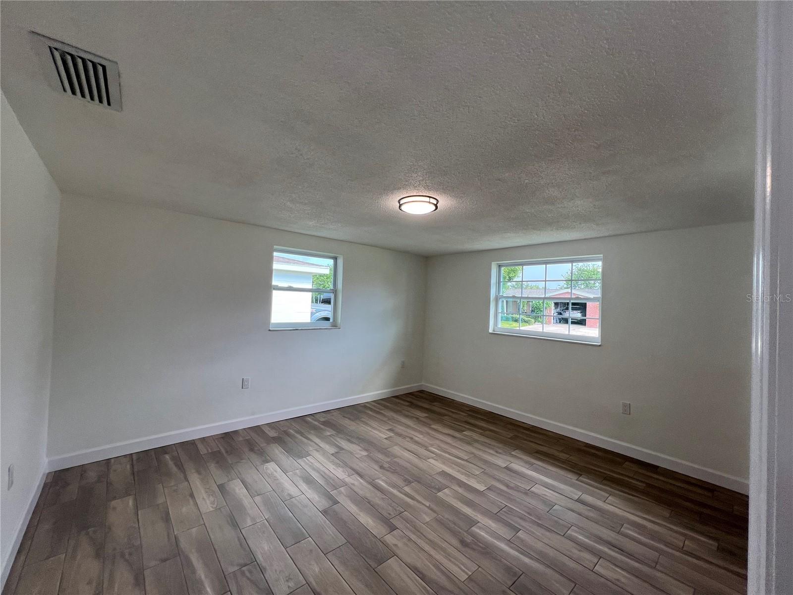 REGENCY PARK - Residential Lease