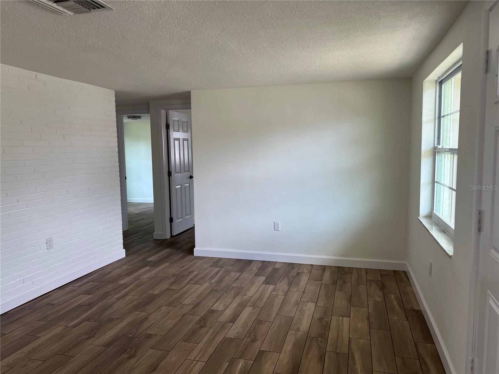REGENCY PARK - Residential Lease