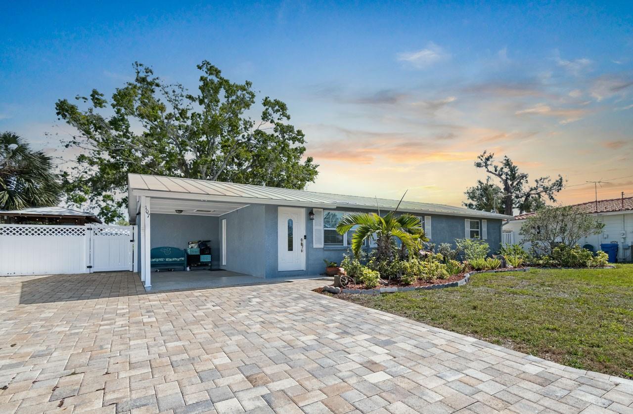 SANDPIPER POINT - Residential