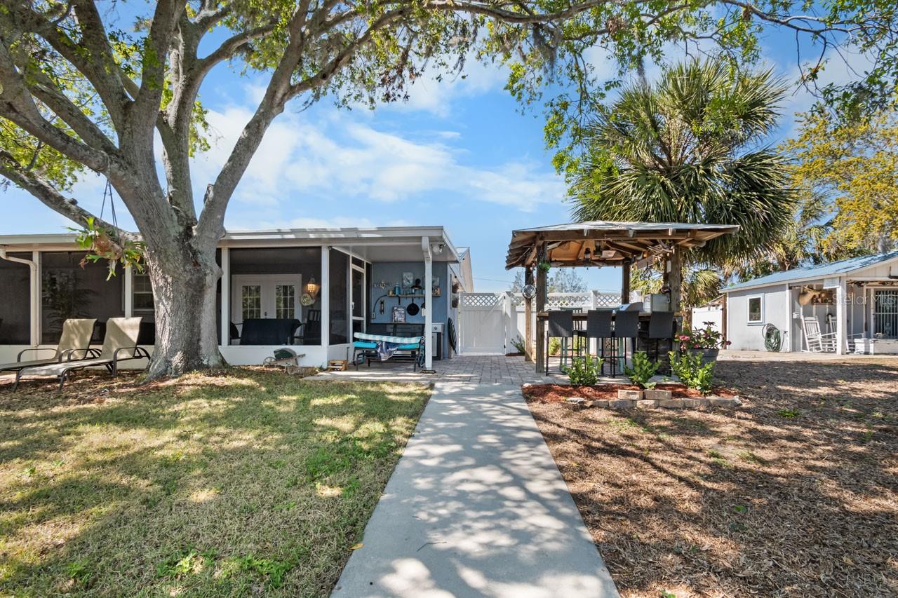 SANDPIPER POINT - Residential