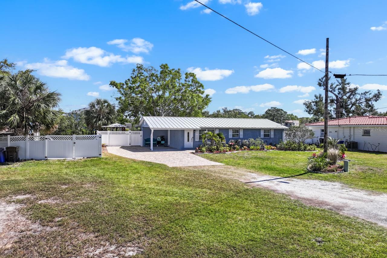 SANDPIPER POINT - Residential