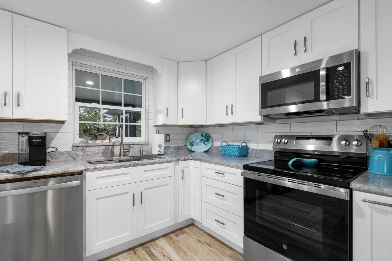 SANDPIPER POINT - Residential