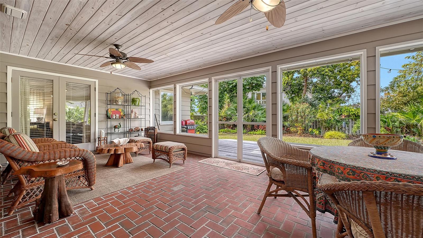 HARBOR ACRES - Residential