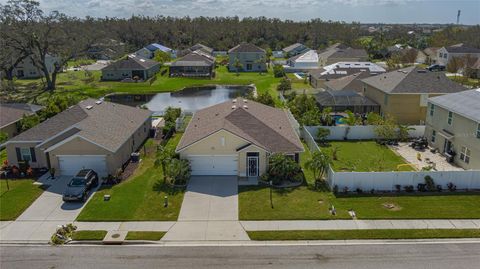 A home in PALMETTO