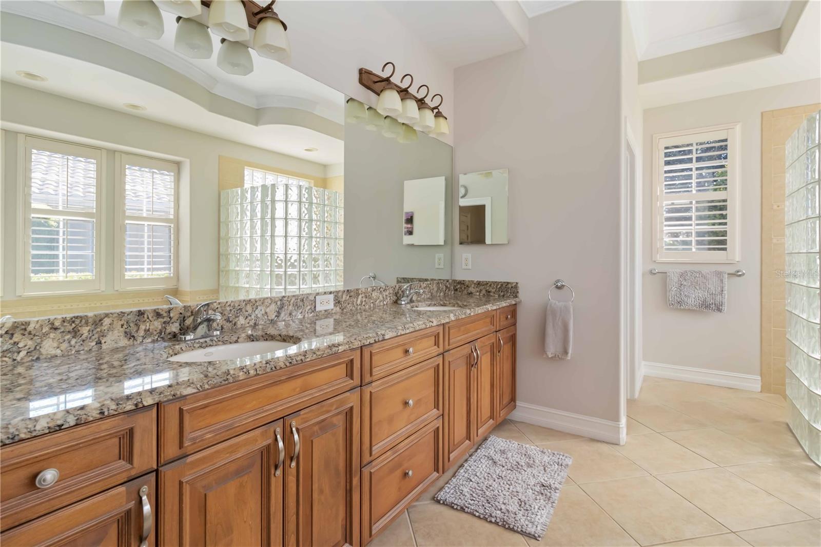 VENETIAN GOLF & RIVER CLUB PHA - Residential