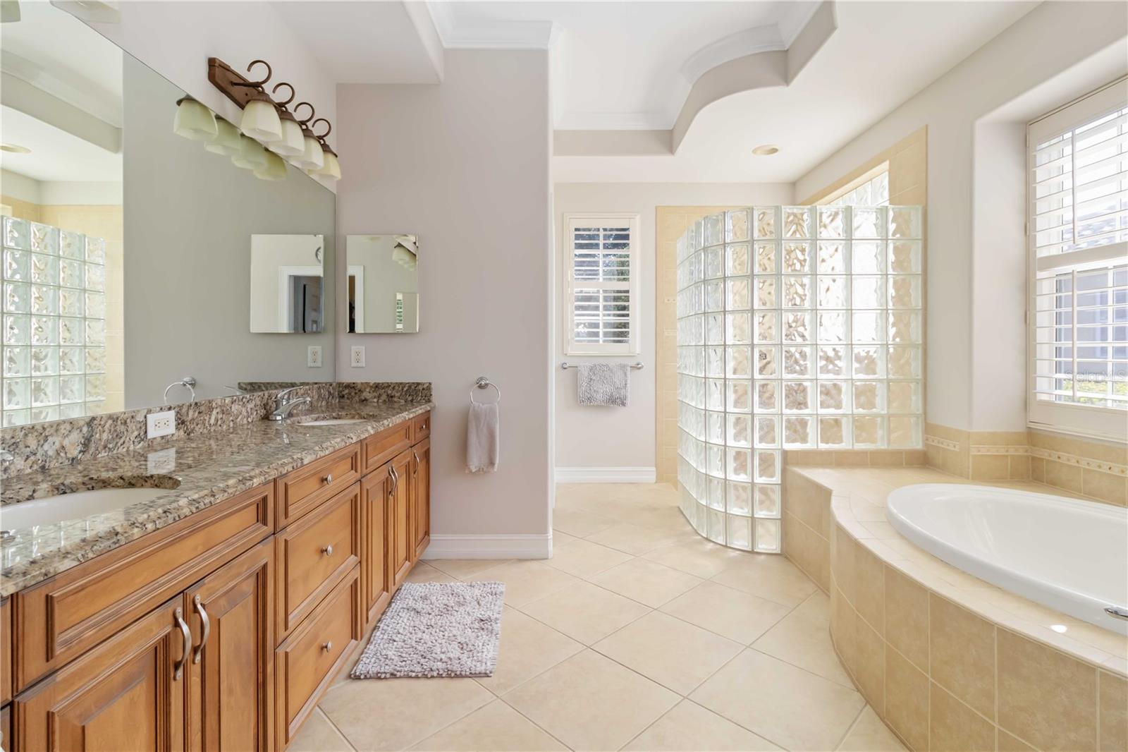 VENETIAN GOLF & RIVER CLUB PHA - Residential