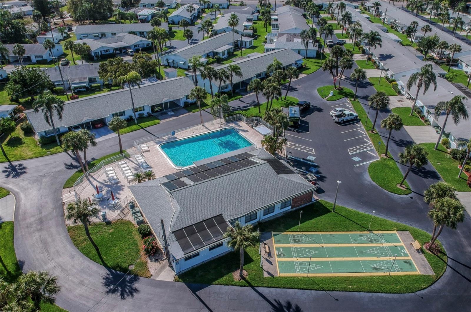 PARKWAY VILLAS - Residential