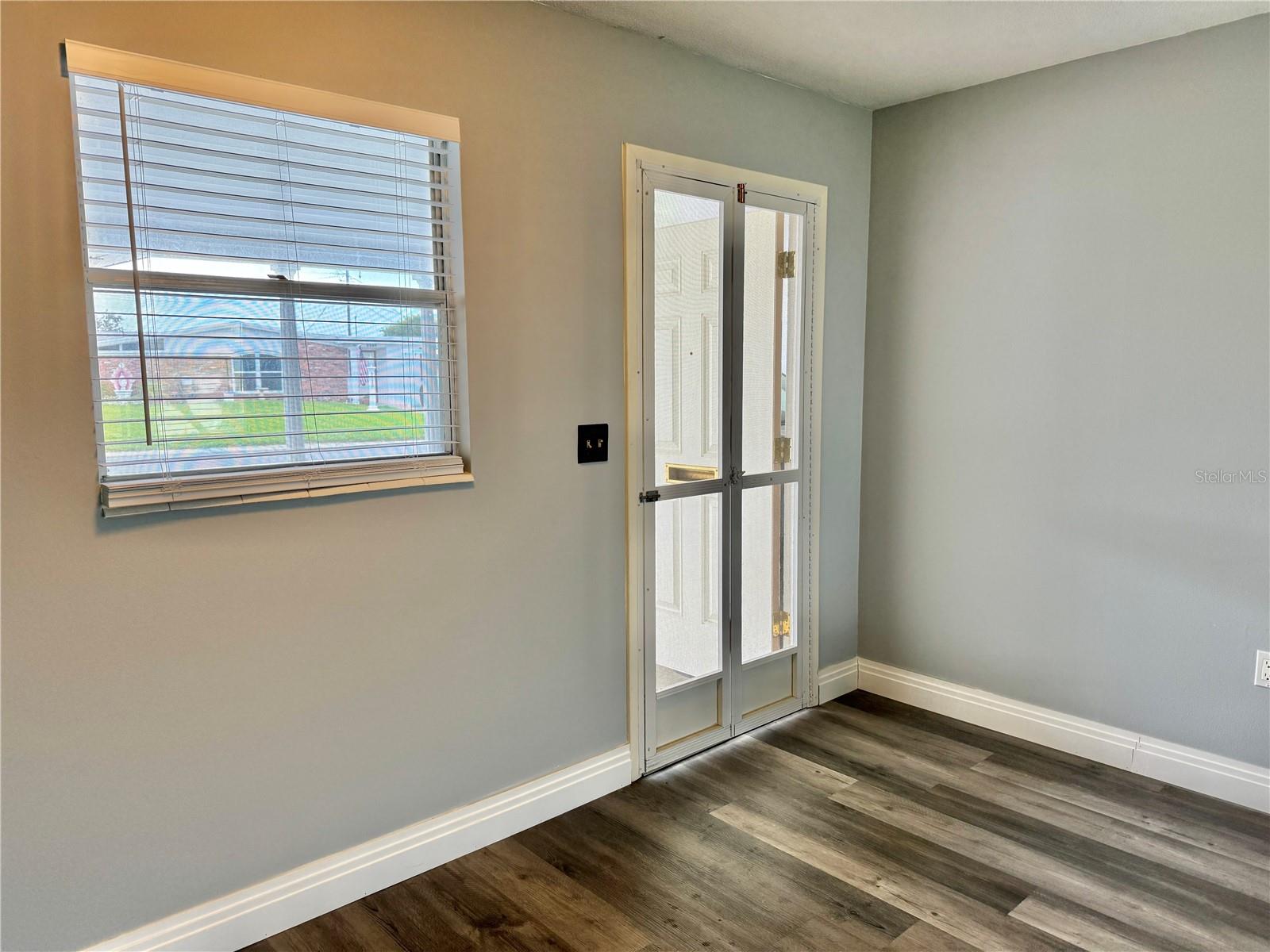 PARKWAY VILLAS - Residential