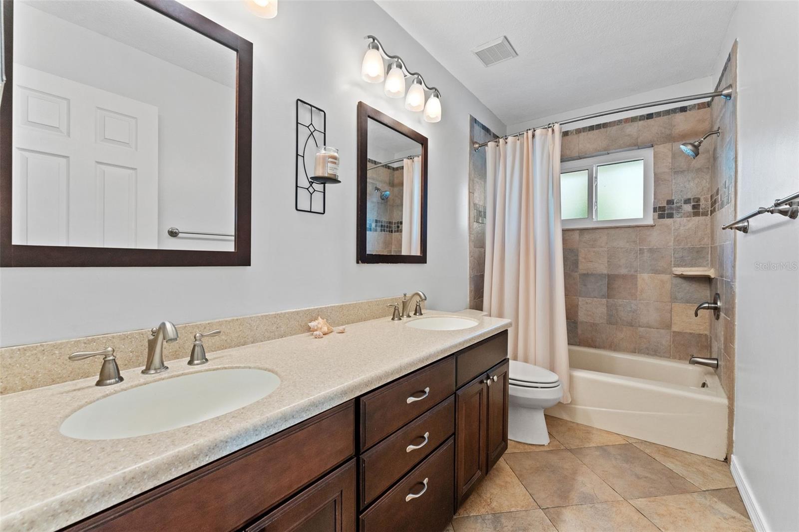 PINELLAS POINT SKYVIEW SHORES 4TH ADD - Residential