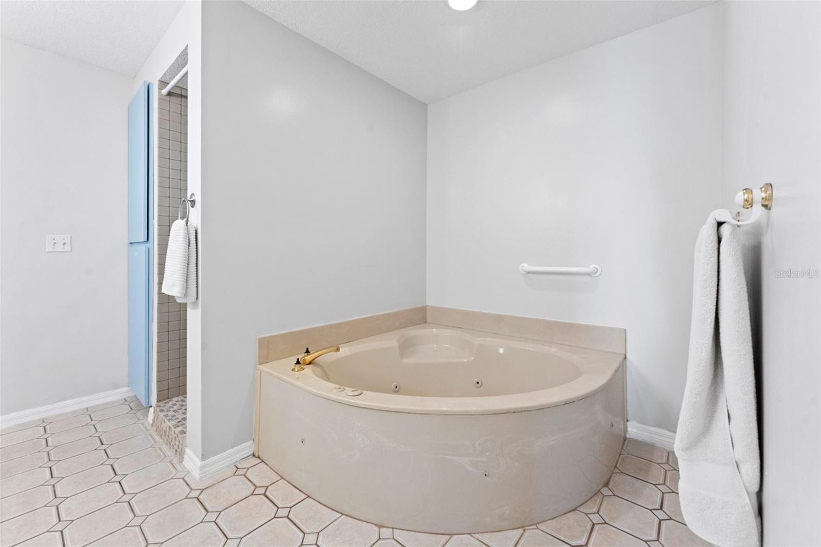 PINELLAS POINT SKYVIEW SHORES 4TH ADD - Residential