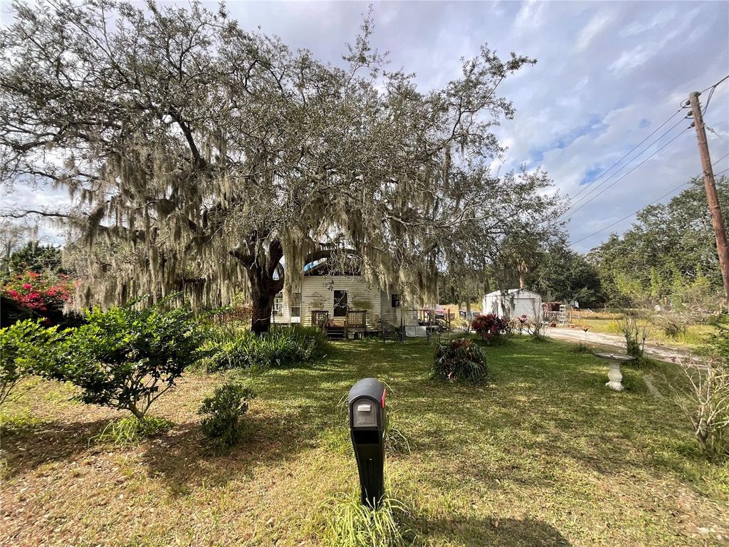 Photo of 1701 Sanford Street, Lake Wales, FL 33859 (MLS # S5139935)