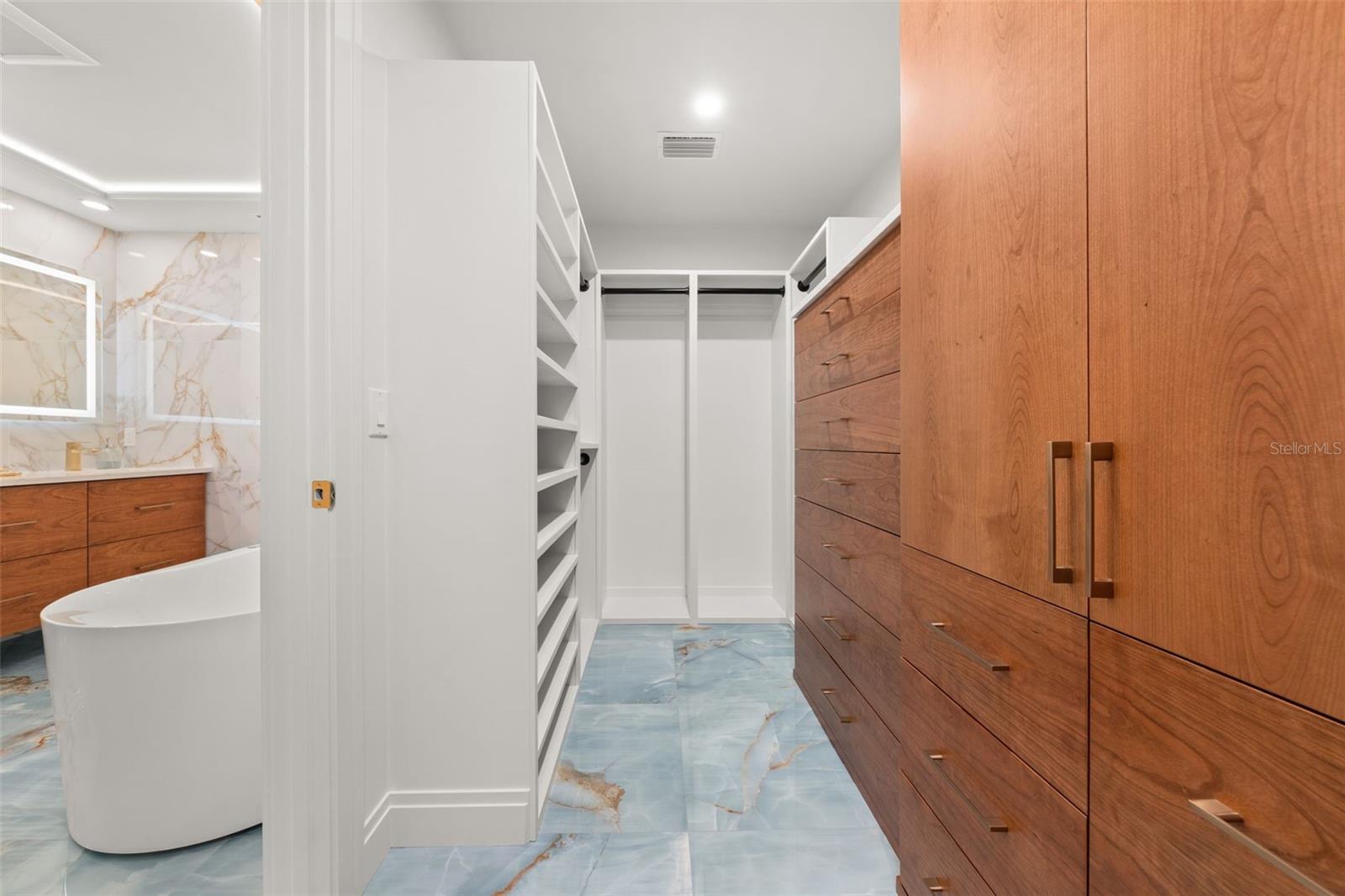 SAN REMO SHORES - Residential